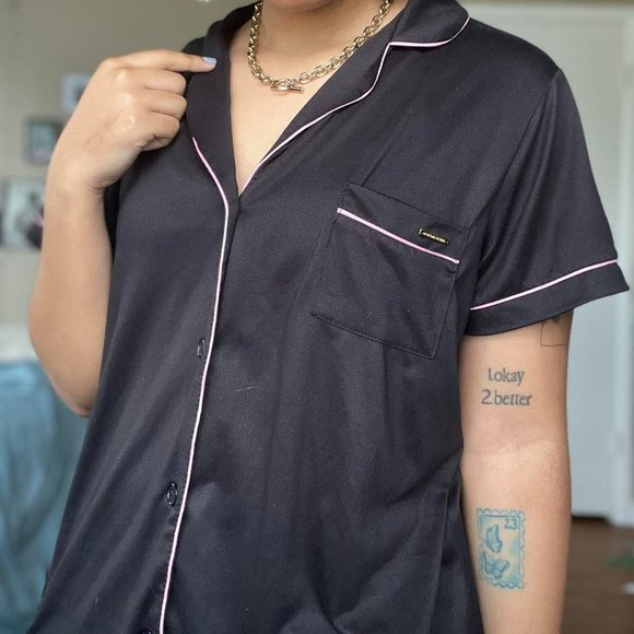 BLACK/PINK BCBMAZAZRIA PAJAMA TOP - Picture 2 of 5